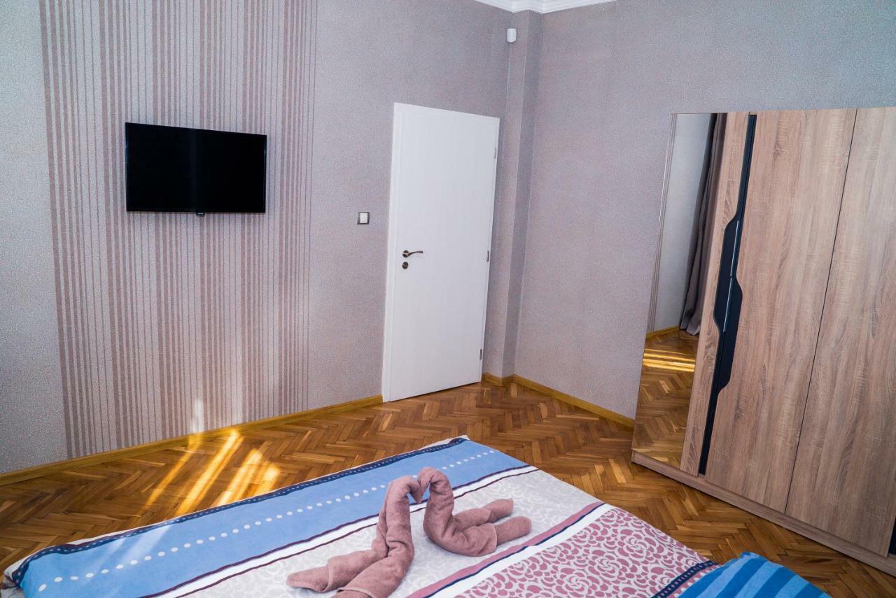 Sofia Central Luxury Apartment Bagian luar foto