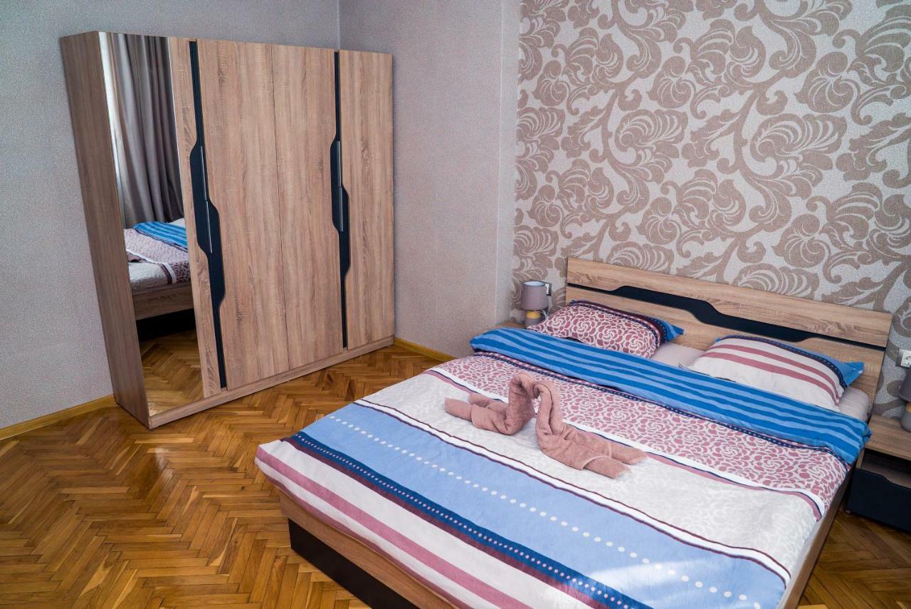 Sofia Central Luxury Apartment Bagian luar foto